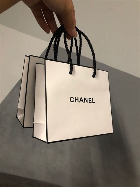 sac en papier chanel|chanel handbags boys.